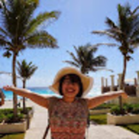 Meet your Posher, Jen - Picture 1 of 1